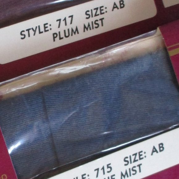 HANES SILK REFLECTIONS VINTAGE PANTYHOSE BUNDLE - 2 - Picture 8 of 8